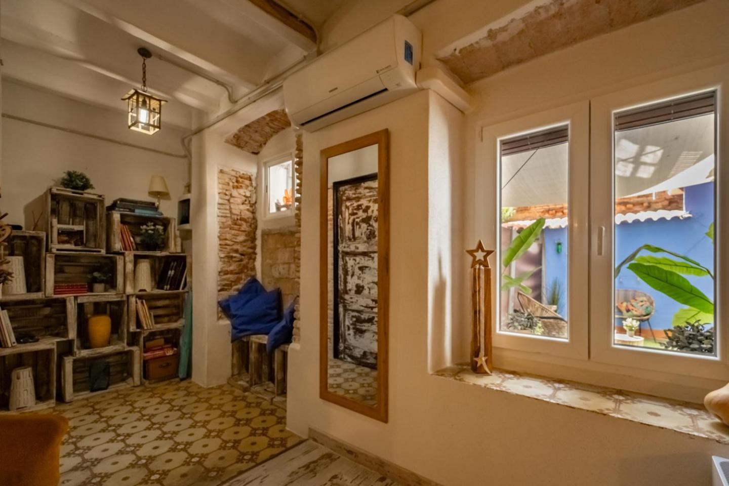 Apartamento En El Corazon De Tarragona. Planta Baja Con Patio. Buitenkant foto