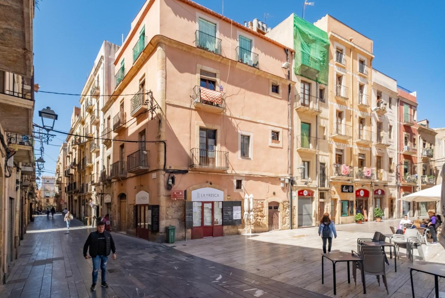 Apartamento En El Corazon De Tarragona. Planta Baja Con Patio. Buitenkant foto