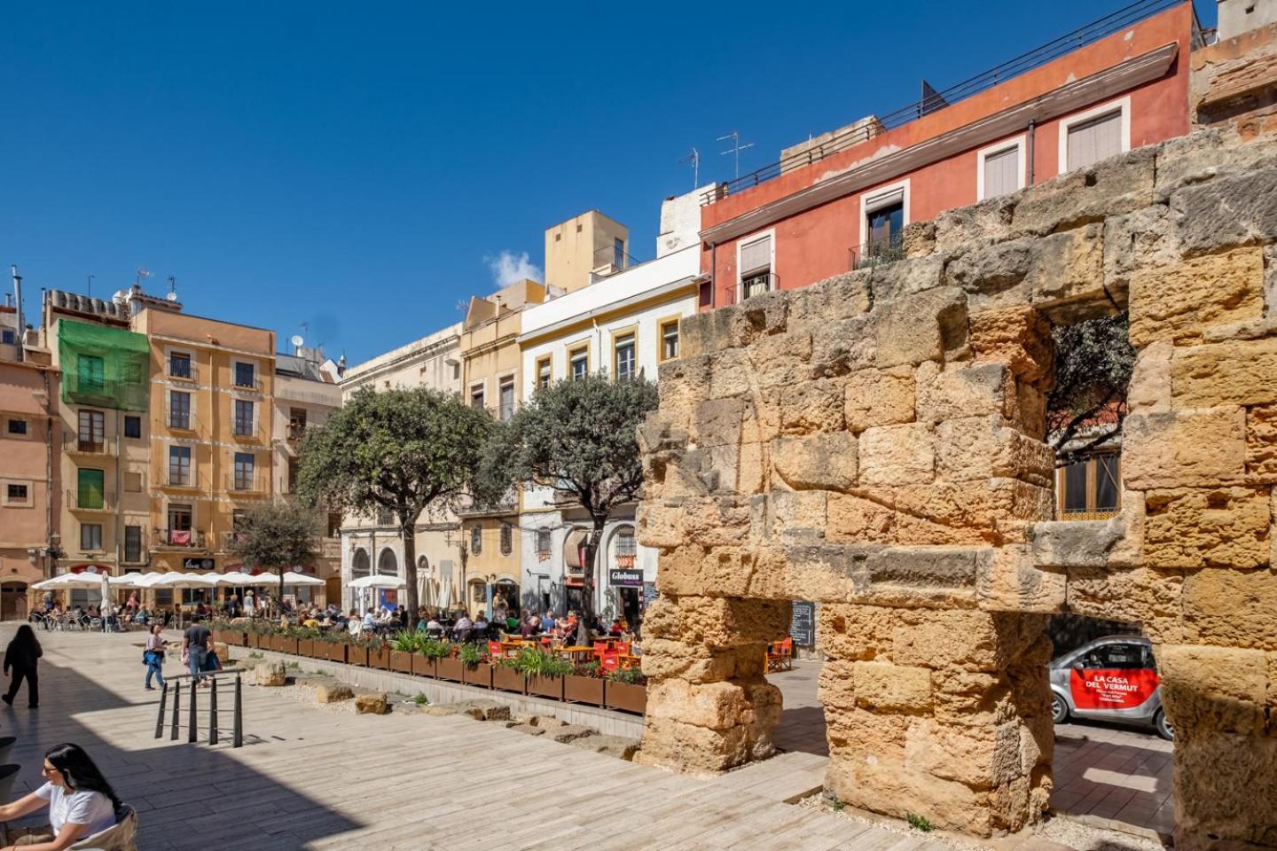 Apartamento En El Corazon De Tarragona. Planta Baja Con Patio. Buitenkant foto