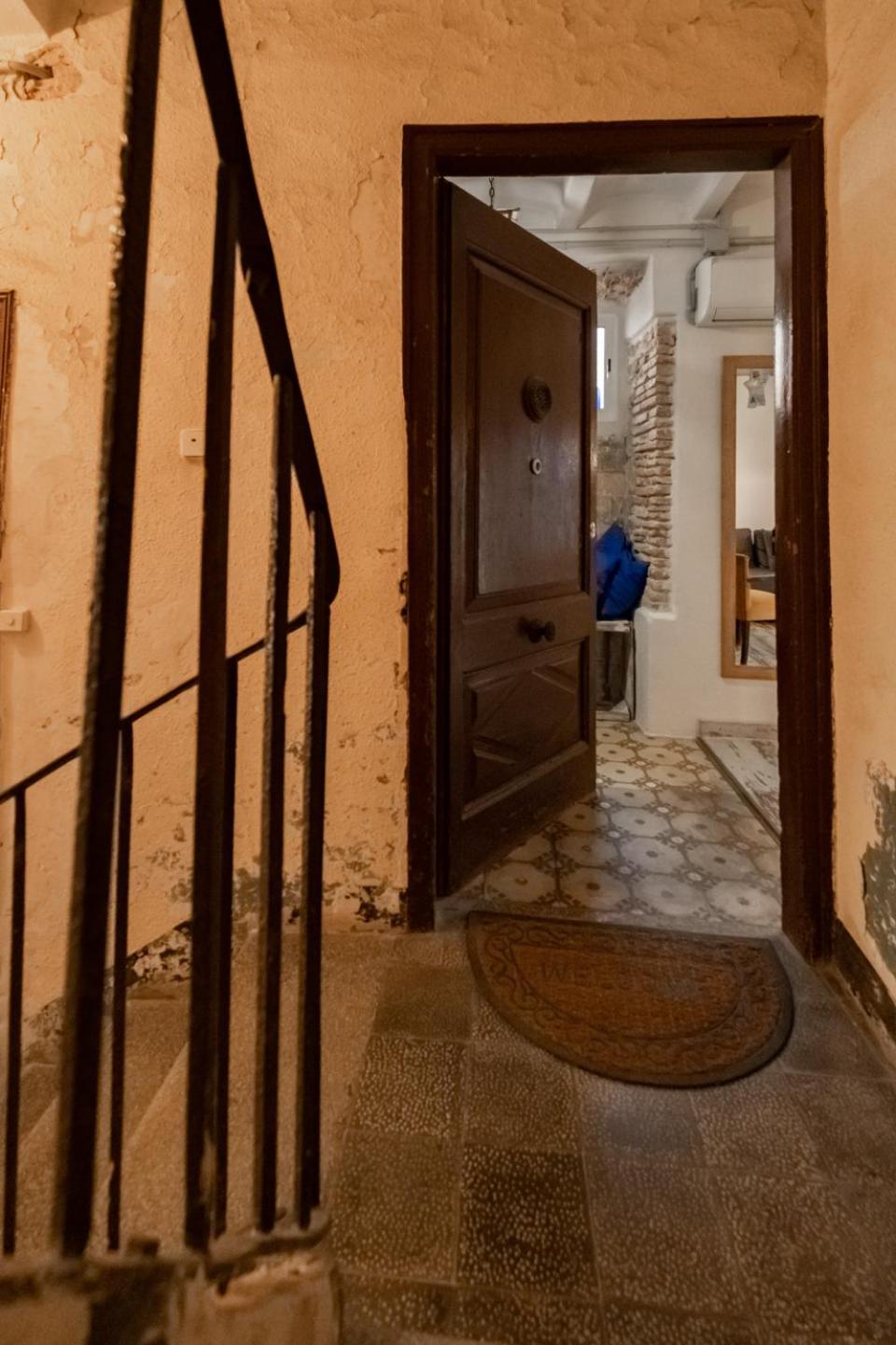 Apartamento En El Corazon De Tarragona. Planta Baja Con Patio. Buitenkant foto